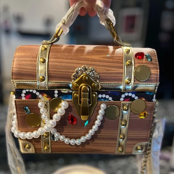Betsey Johnson | Bags | Betsey Johnson Kitsch X Marks The  display picture 3